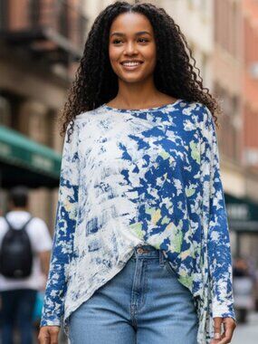 Akemi + Kin Navy Abstract Print Asymmetric Hem Top Boho Artsy Chic Sz M